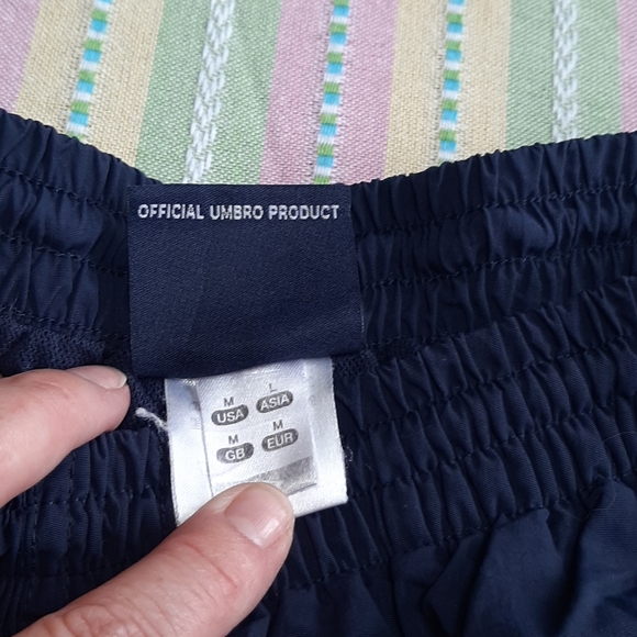 Ladie's Umbro Capris - Picture 3 of 6